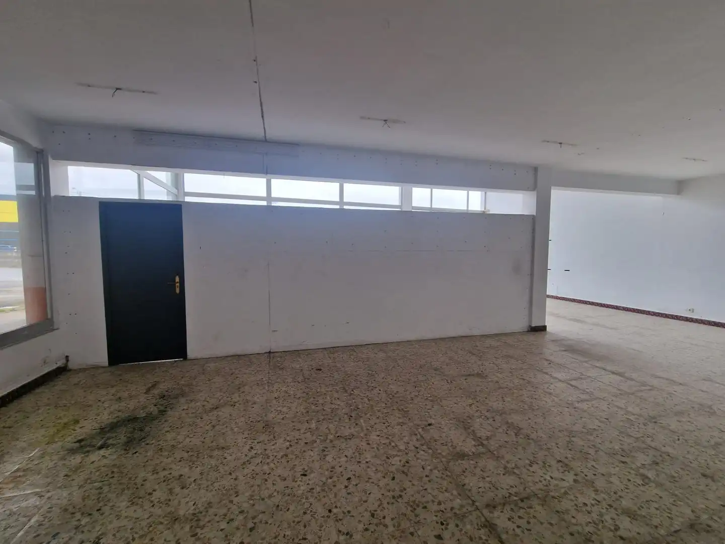 Industrial buildings for sale in Outeiro de Rei