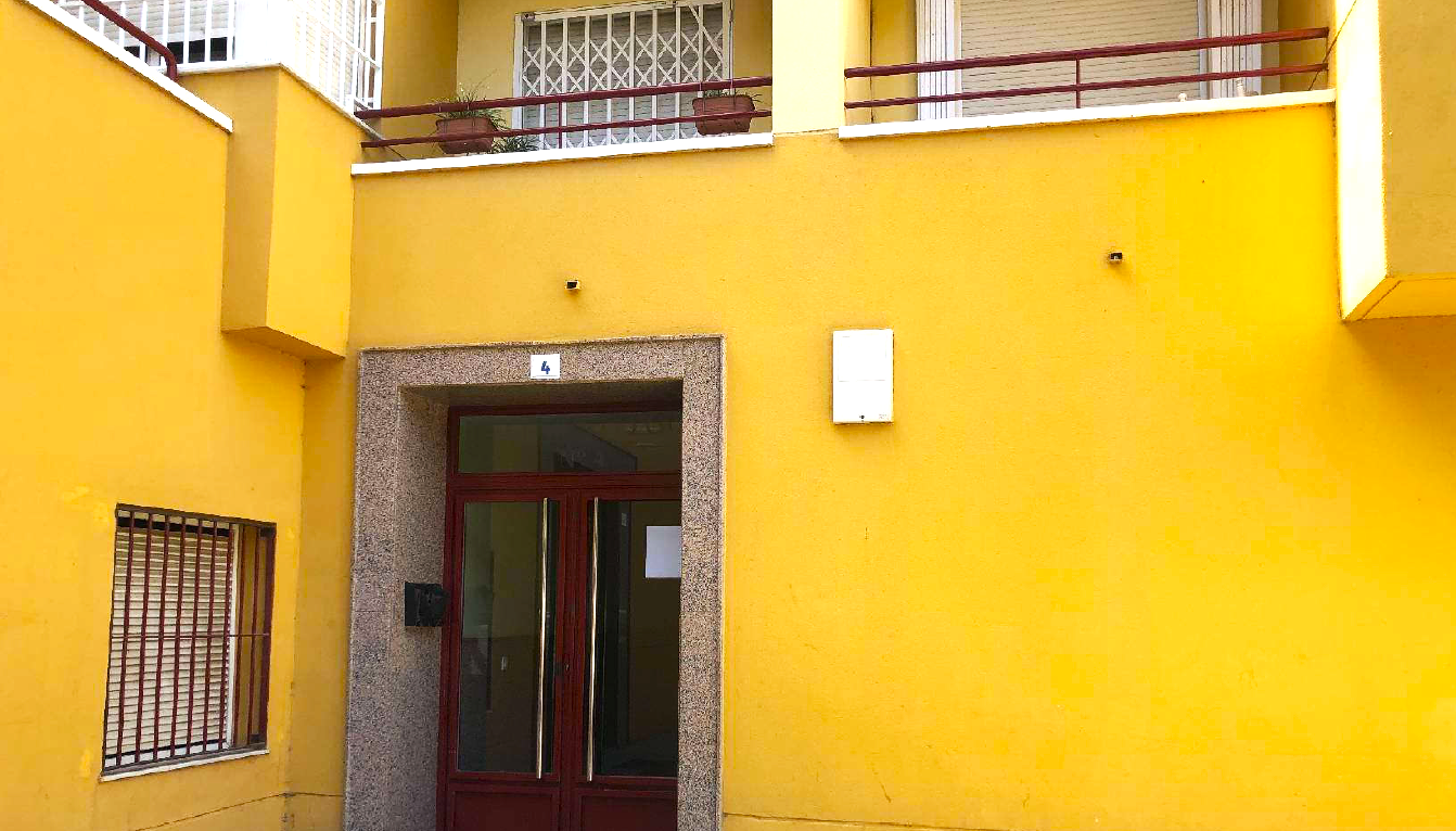 Vista exterior de Pis en venda en El Ejido