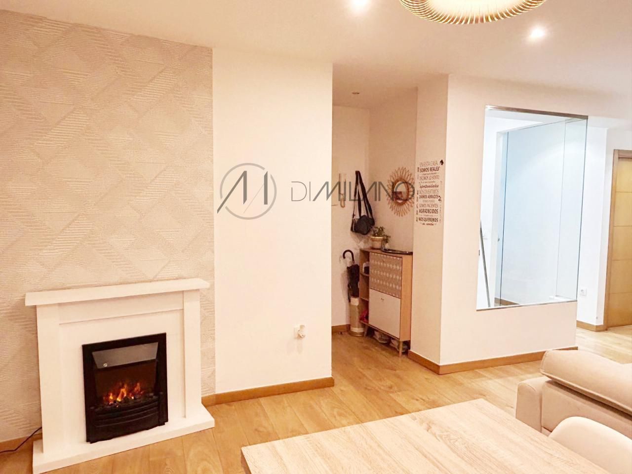 Living room of Flat for sale in Vigo   with Heating and Parquet flooring