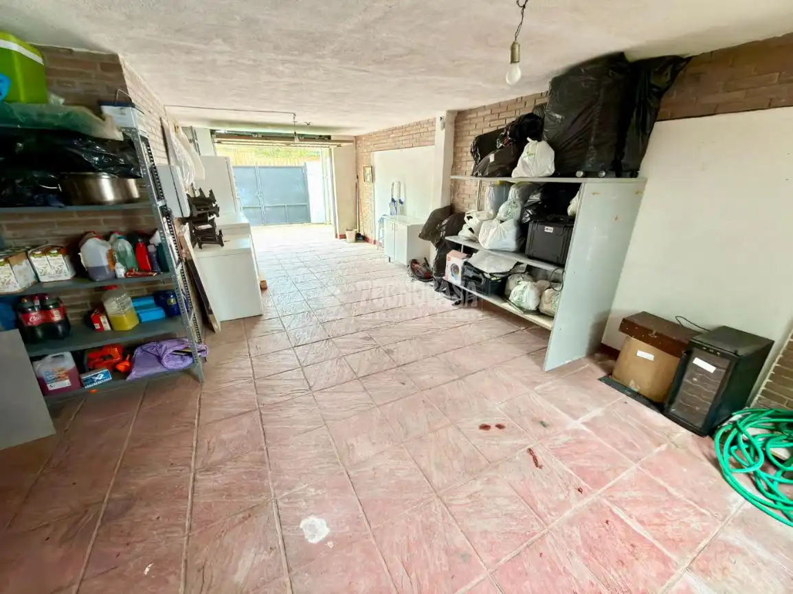 Casa adosada en venda en Valdeaveruelo amb Aire condicionat i Calefacció