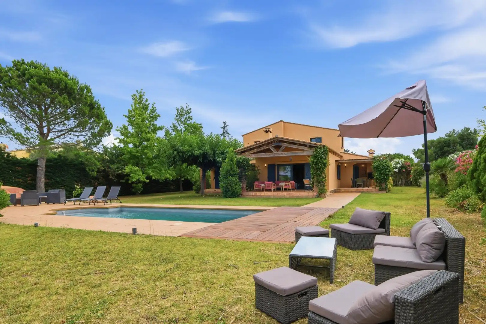 Jardín de Casa o chalet de alquiler en Peralada, Girona
