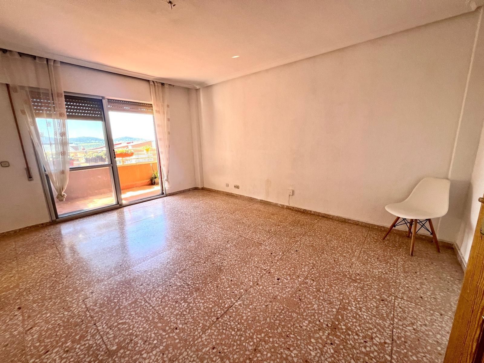 Habitación de Piso en venta en Plasencia con Aire acondicionado y Terraza
