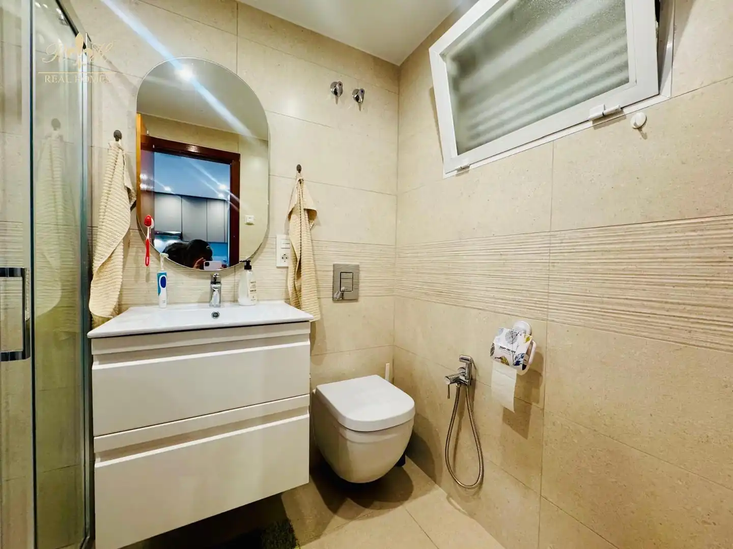 Baño de Piso de alquiler en L'Alfàs del Pi con Aire acondicionado, Terraza y Piscina