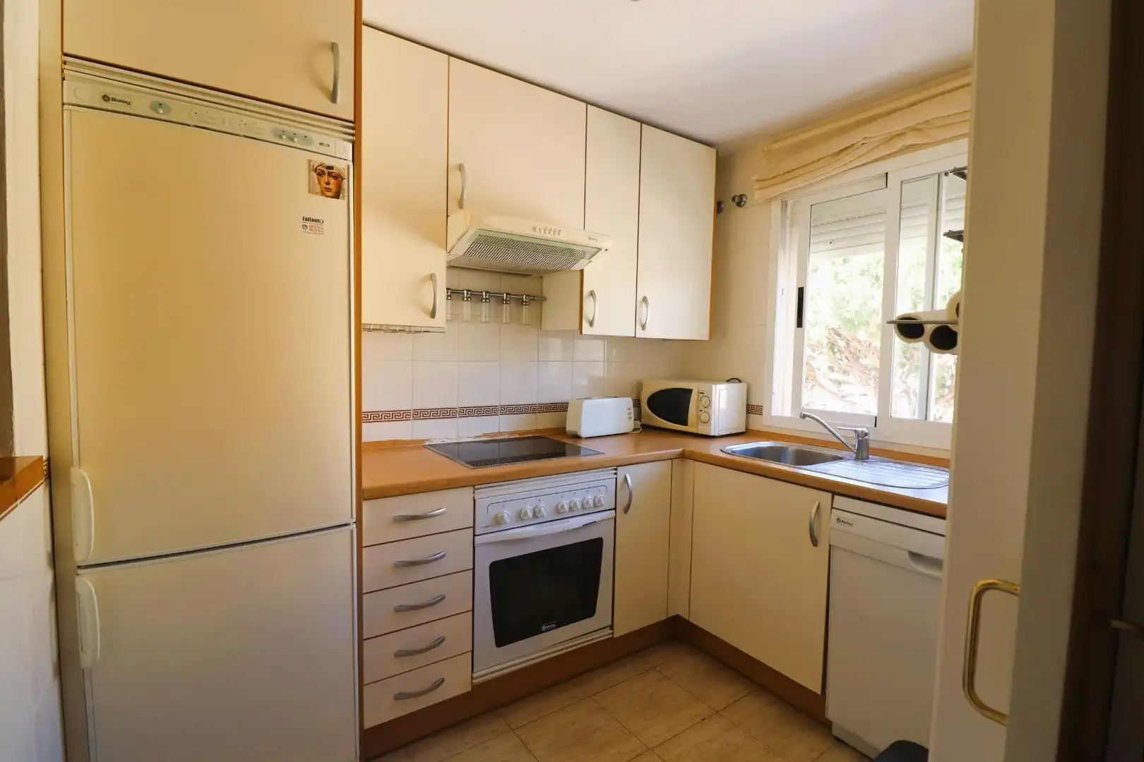 Apartamento con piscina en venta en Calle AGUILA REAL, imagen 5