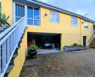 Außenansicht von Haus oder Chalet zum verkauf in A Merca   mit Terrasse und Balkon