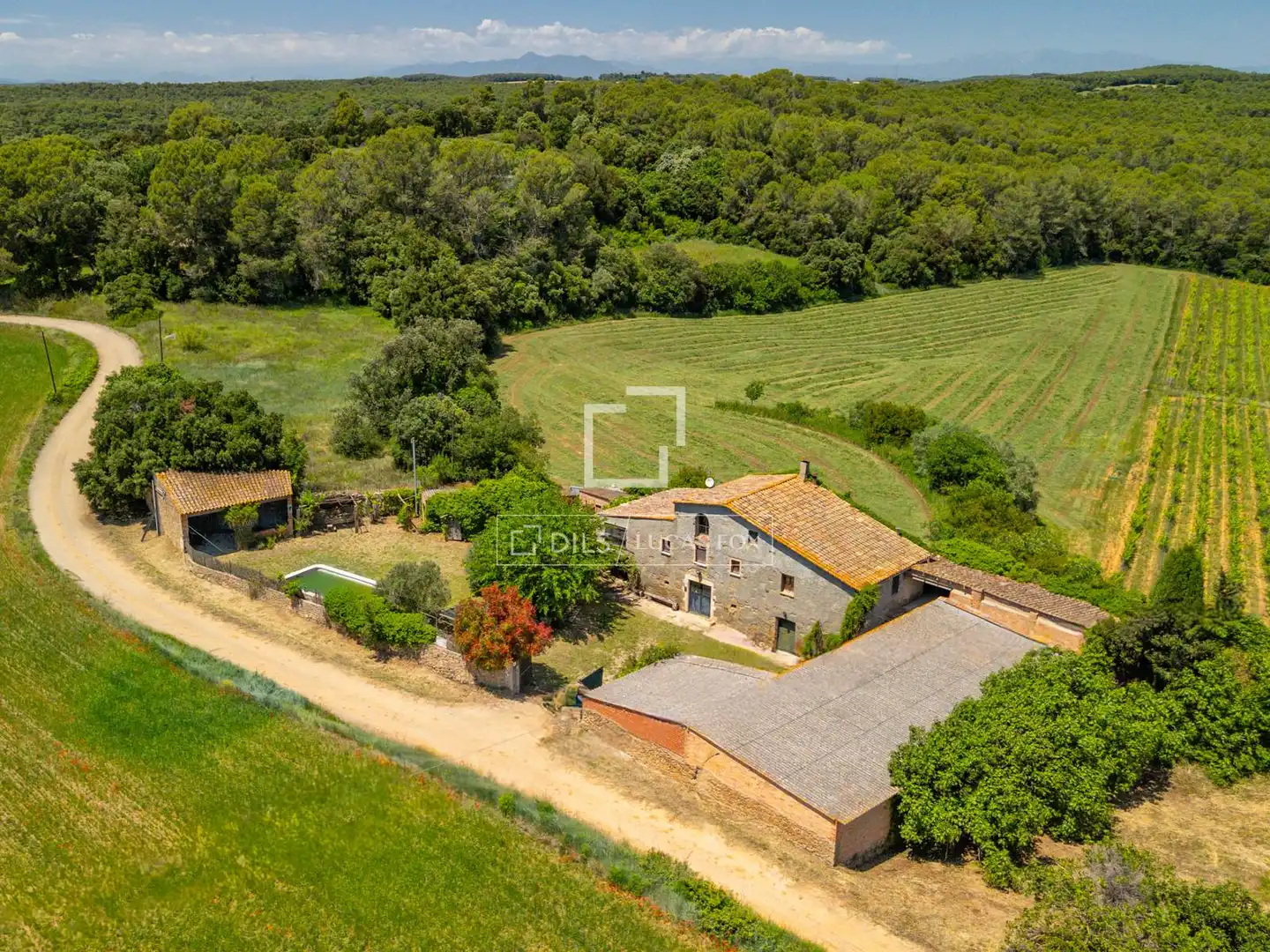 Casa rústica amb piscina en venda a Vilopriu, imagen 43
