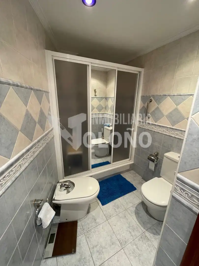 Baño de Casa adosada en venta en San Asensio con Calefacción, Parquet y Trastero