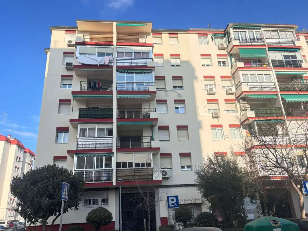 Vista exterior de Pis en venda en Móstoles amb Calefacció i Traster
