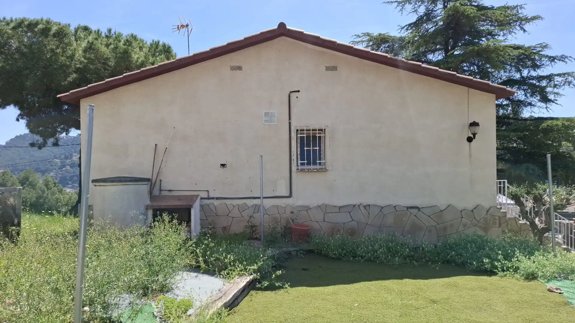 Vista exterior de Casa o chalet en venta en Vallirana con Aire acondicionado, Jardín privado y Terraza