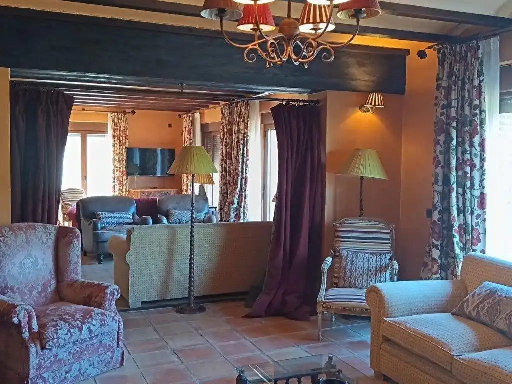 Living room of Buildings for sale in Navalonguilla