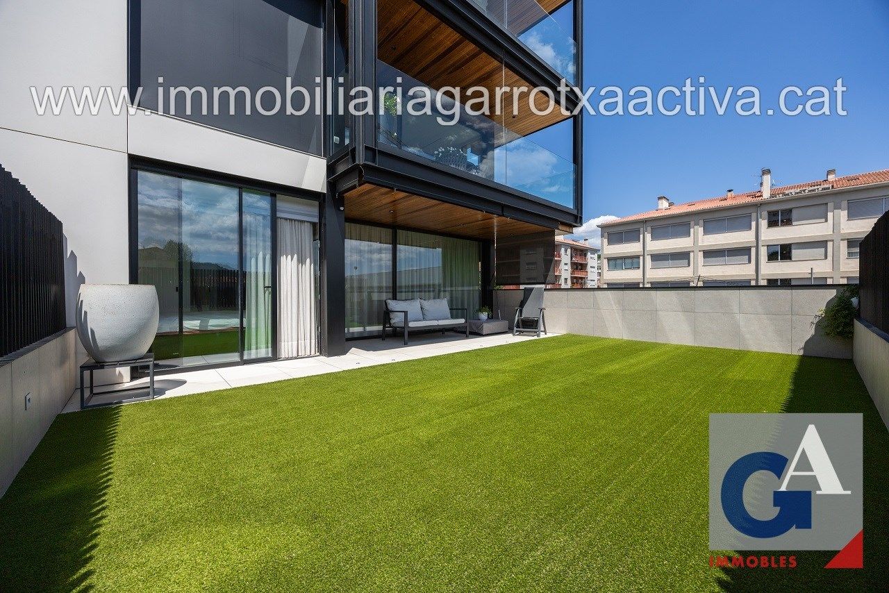 Terrace of Flat for sale in Olot  with Air Conditioner, Heating and Terrace