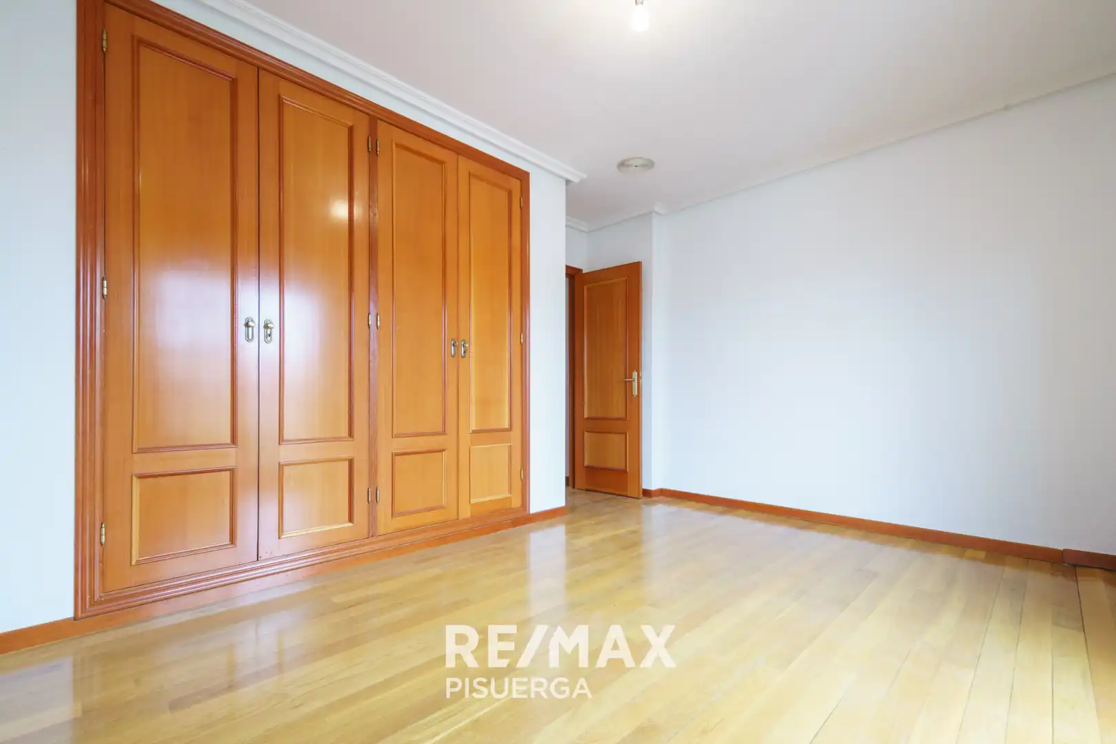 Chalet con jardín en venta en Calle Castilla y León 1, imagen 70
