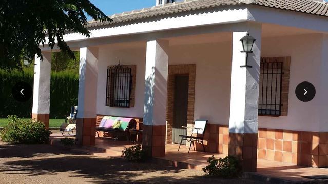 Vista exterior de Casa o xalet en venda en Ciudad Real Capital amb Aire condicionat, Calefacció i Jardí privat