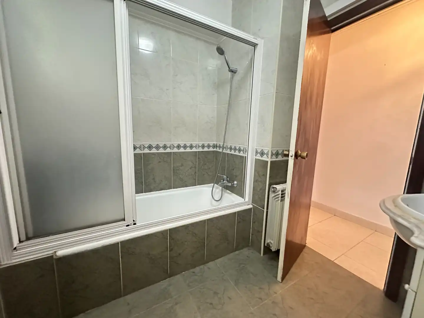 Wohnung zur Miete in Rúa da República de El Salvador, Ensanche - Sar
