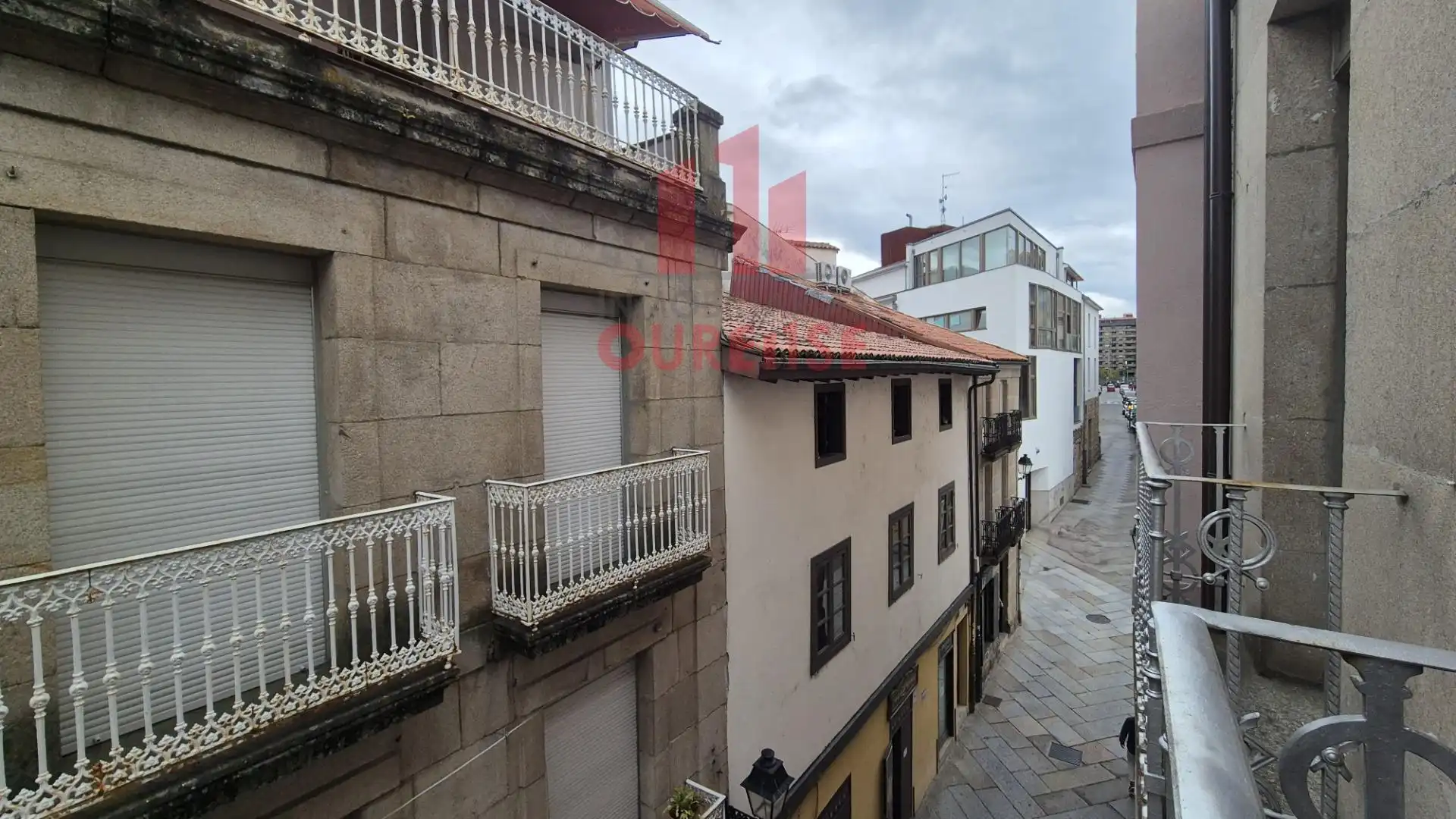 Außenansicht von Wohnung zur untervermieten in Ourense Capital  mit Heizung, Möbliert und Balkon