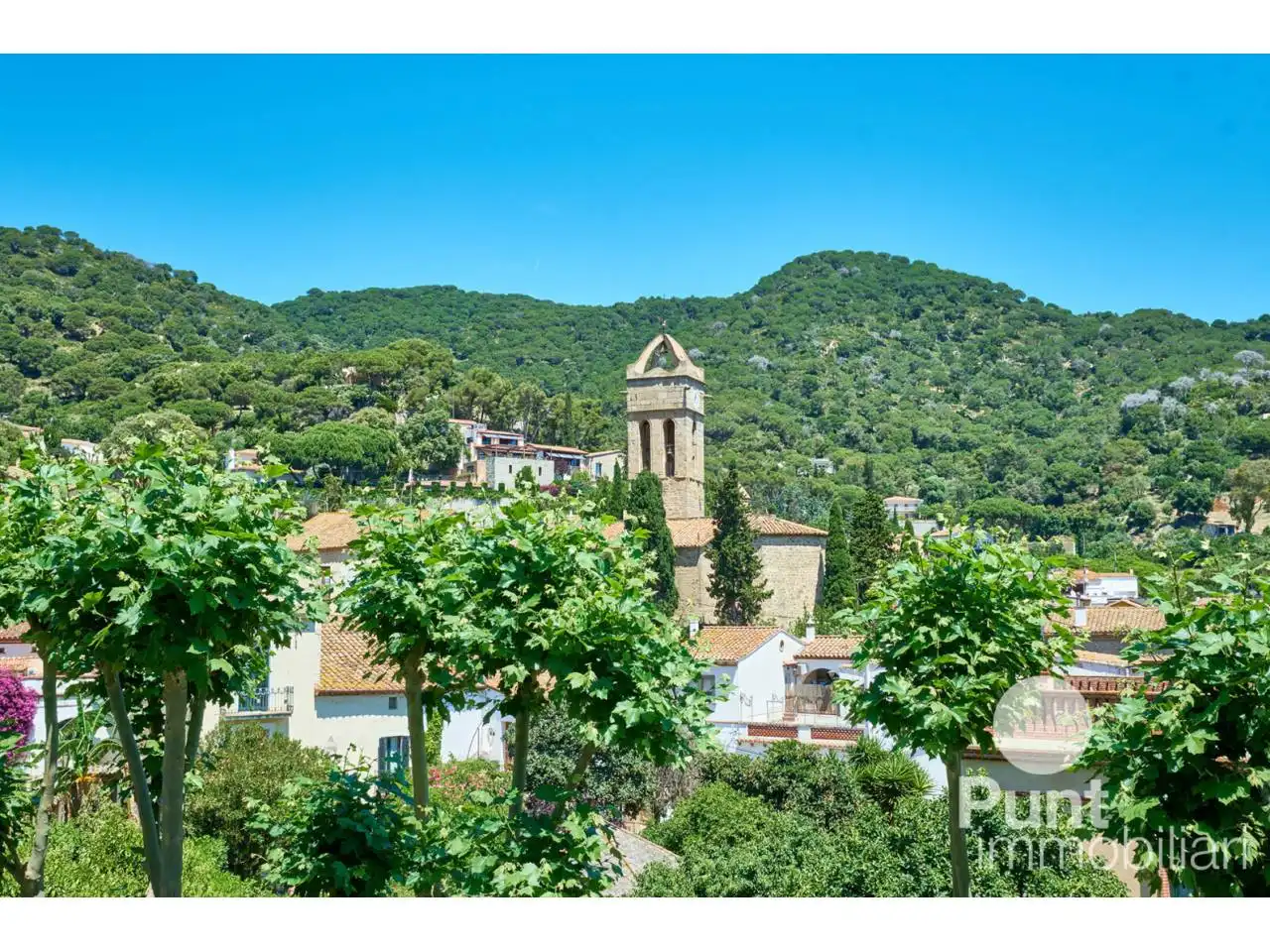 Vista exterior de Casa adosada en venda en Premià de Dalt amb Aire condicionat, Calefacció i Parquet