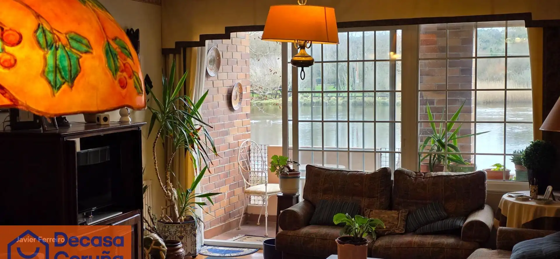 Sala de estar de Piso en venta en Oleiros con Calefacción, Terraza y Trastero