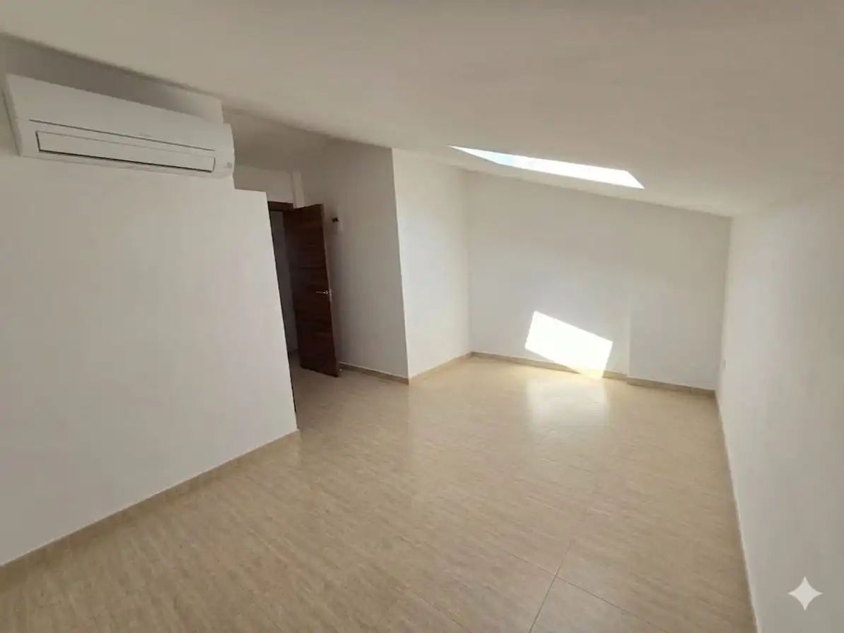 Duplex with lift for sale in Calle Montserrat Roig 4, imagen 24