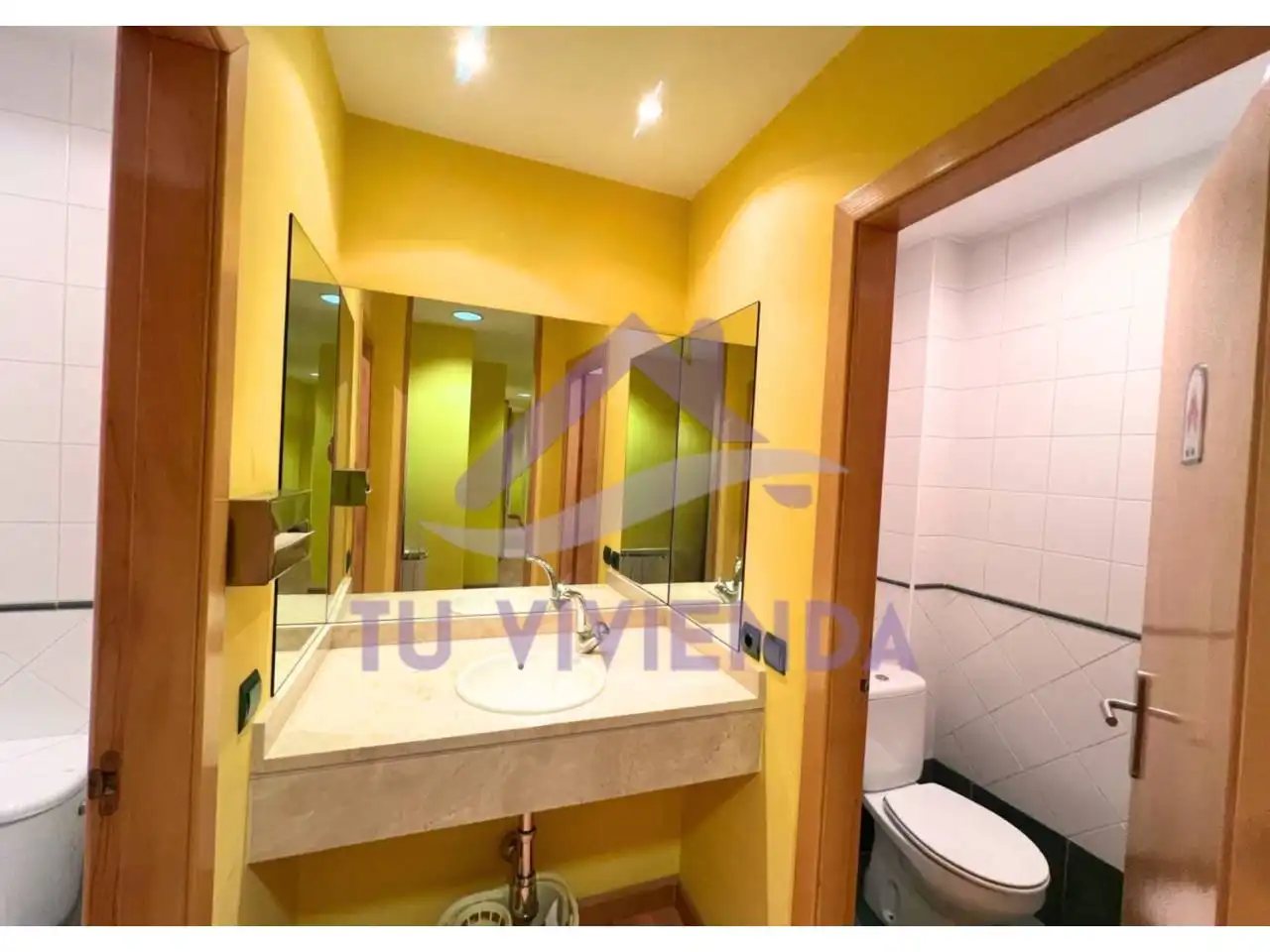 Baño de Local en venta en Valladolid