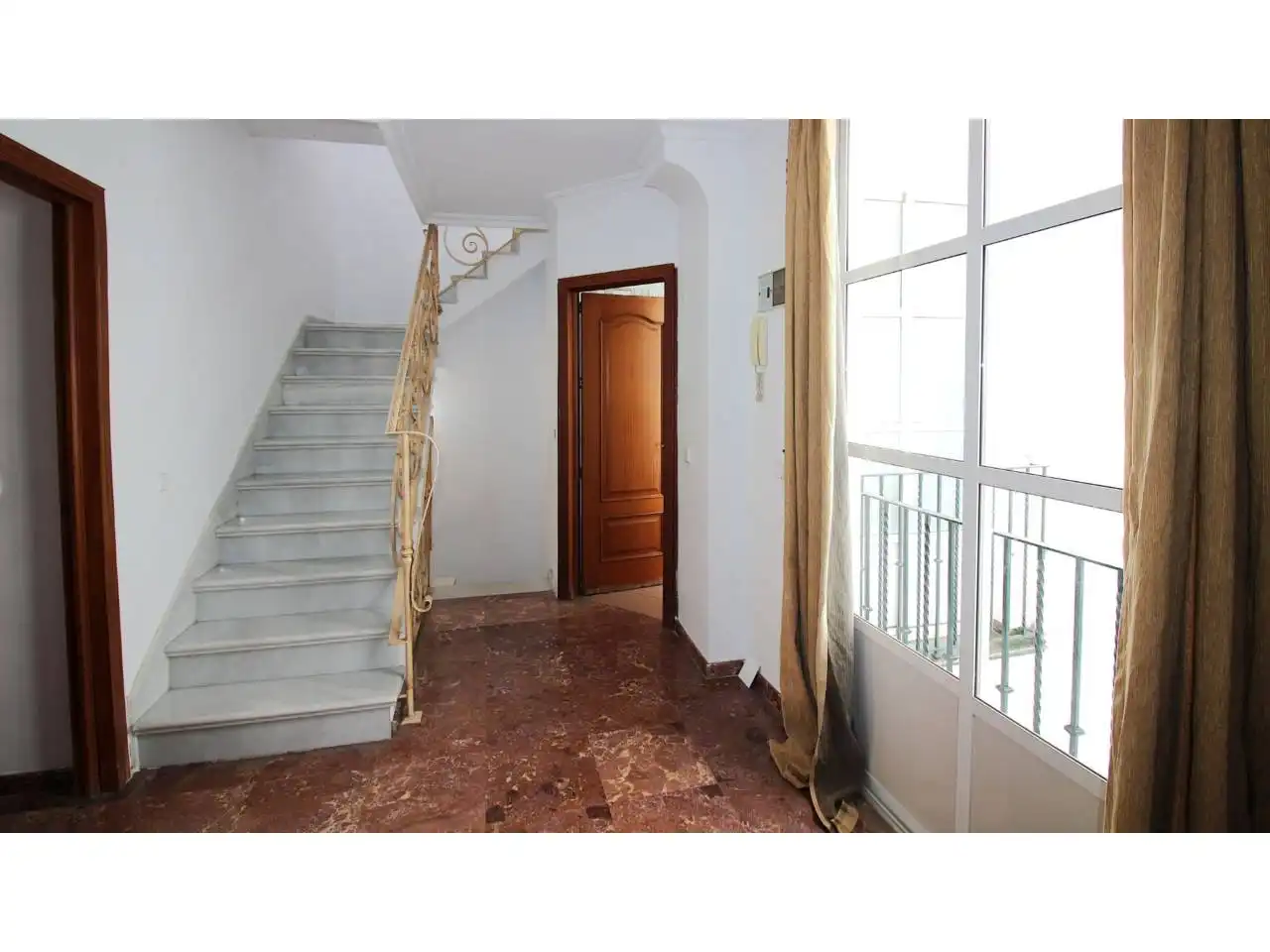 Houses for sale in Sevilla  with Air Conditioner, Heating and Terrace
