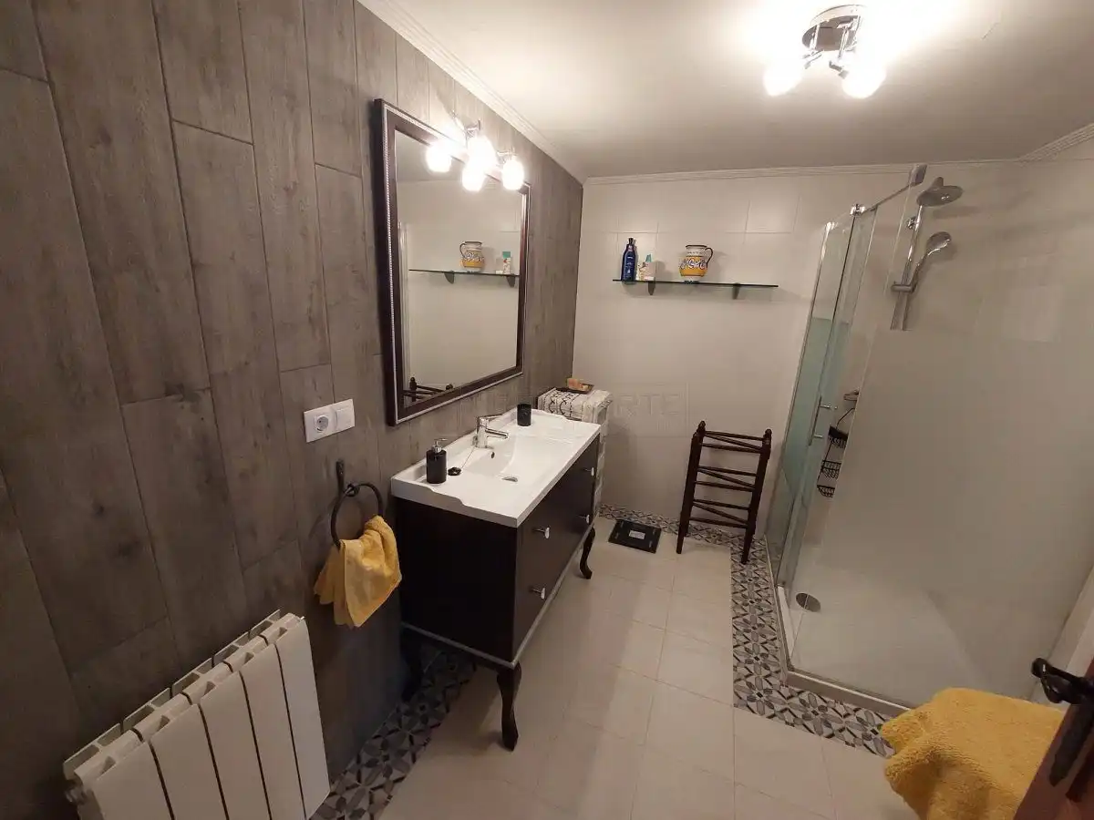 Casa con piscina en venta en Condado de Treviño, imagen 14