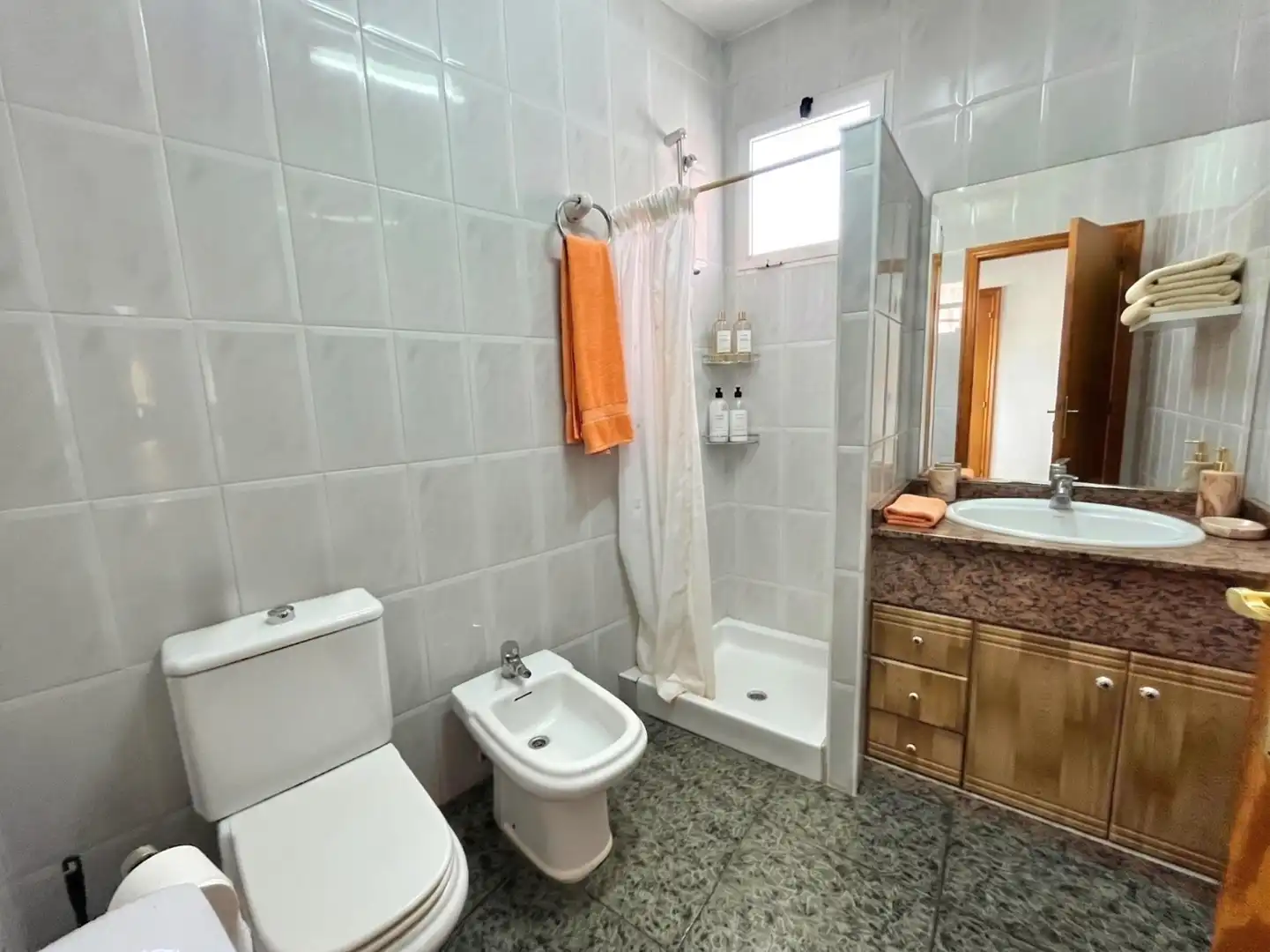 Bany de Casa o xalet en venda en Moncofa amb Terrassa, Traster i Alarma