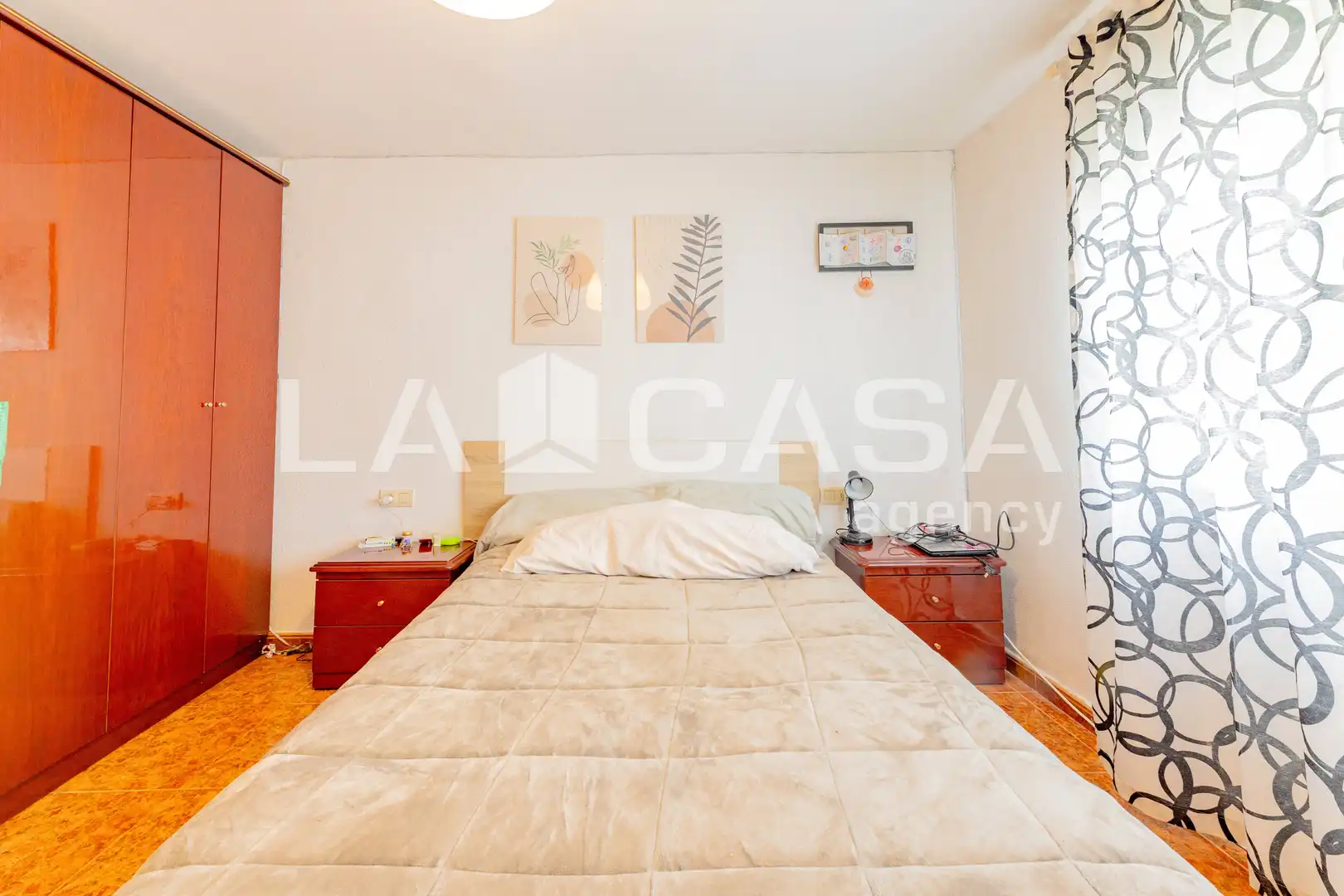 Bedroom of Flat for sale in Valencia