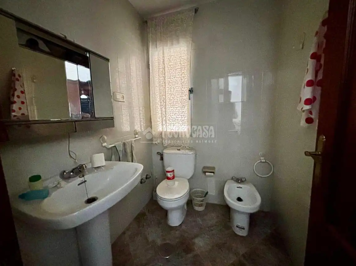 Bathroom of Houses for sale in Jódar  with Terrace, Furnished and Balcony
