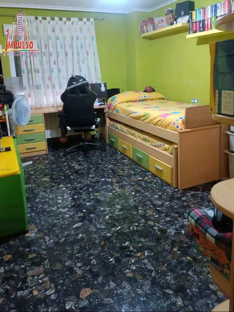 Habitación de Piso en venta en Albacete con Calefacción, Trastero y Balcón