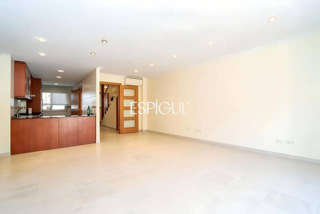 Casa adosada en Venta en N/A en Vilablareix