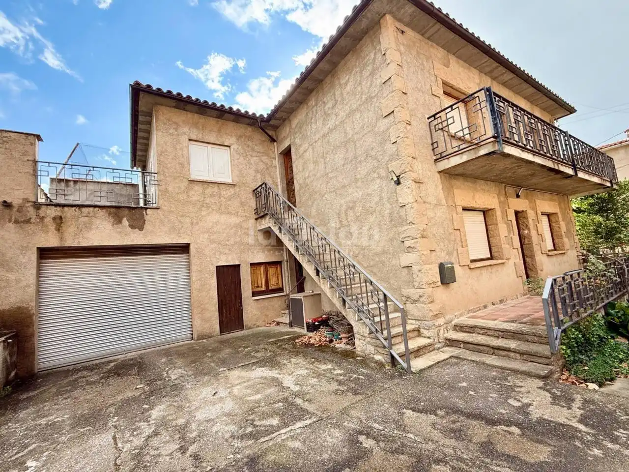 Vista exterior de Casa o xalet en venda en L'Estany amb Calefacció i Terrassa