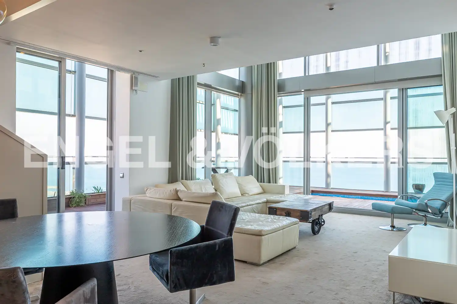 Sala de estar de Ático de alquiler en Barcelona con Aire acondicionado, Calefacción y Parquet