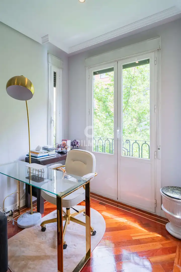 Habitación de Piso en venta en Madrid con Calefacción y Balcón