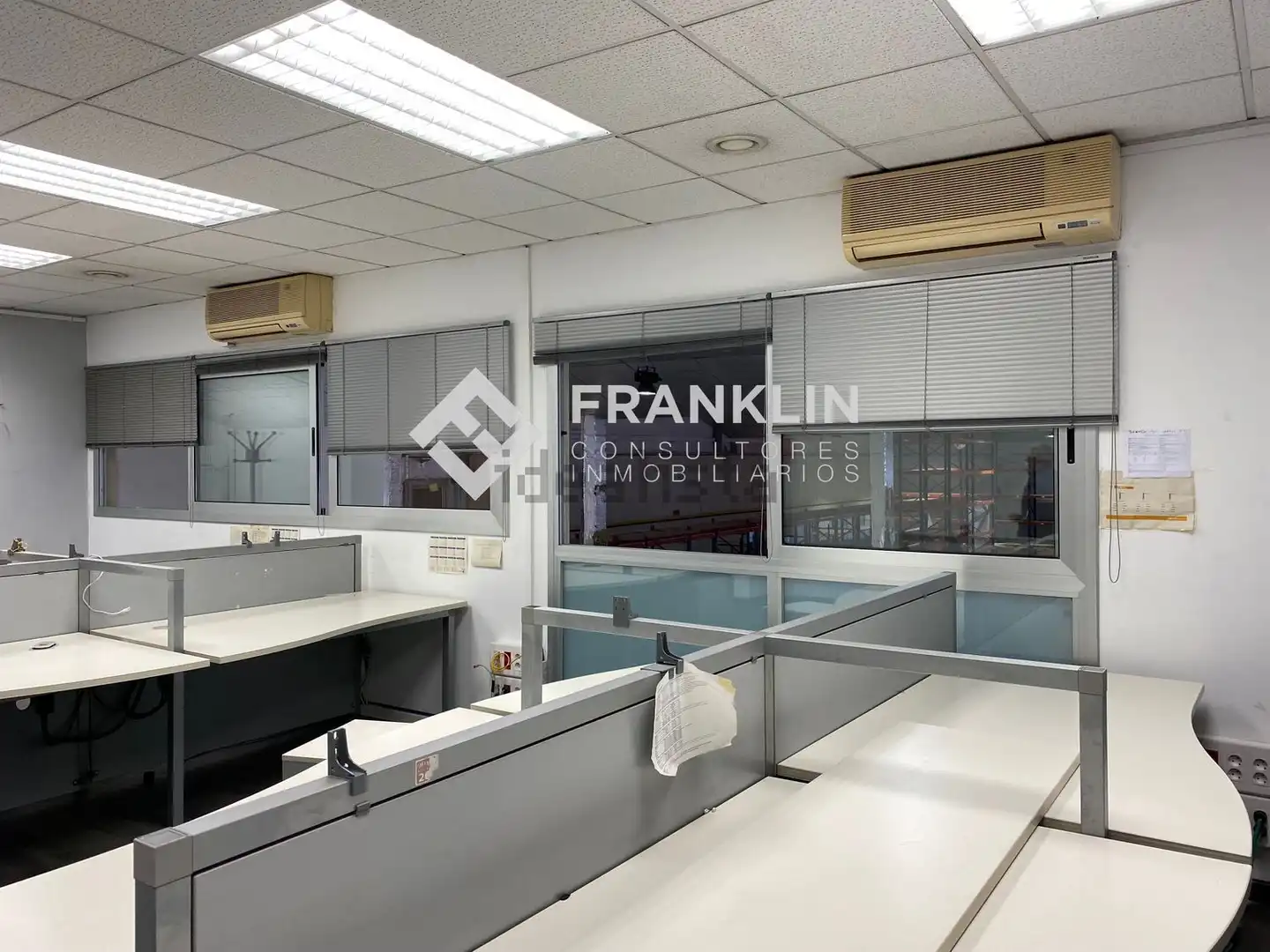 Nave industrial en venta en Cornellà de Llobregat