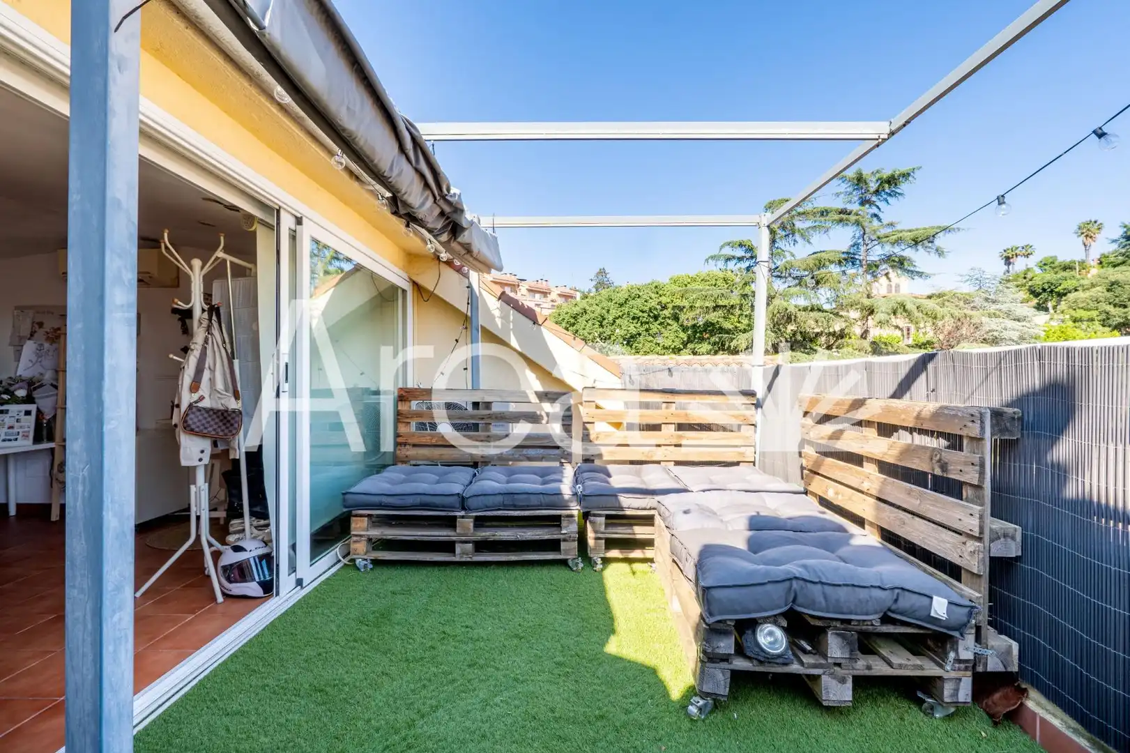 Casa amb terrassa en venda a Carrer MONGES DE LES, imagen 4