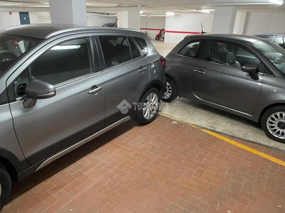 Aparcament de Pis en venda en Huelva