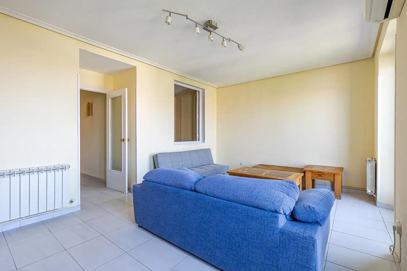 Living room of Flat for rent in Madrid  with Heating and Furnished