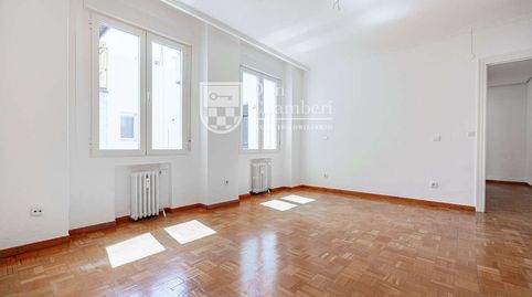 Photo 4 of Flat for rent in Fermandez de la Hoz, Ríos Rosas - Nuevos Ministerios, Madrid Capital