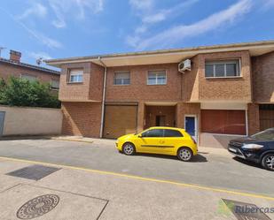 Exterior view of Single-family semi-detached for sale in Ribaforada  with Air Conditioner, Heating and Terrace