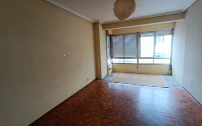 Bedroom of Flat for sale in Torrelavega 