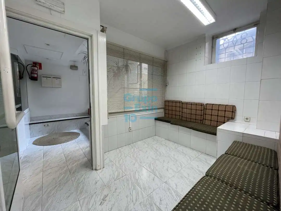 Baño de Local de alquiler en Donostia - San Sebastián  con Aire acondicionado