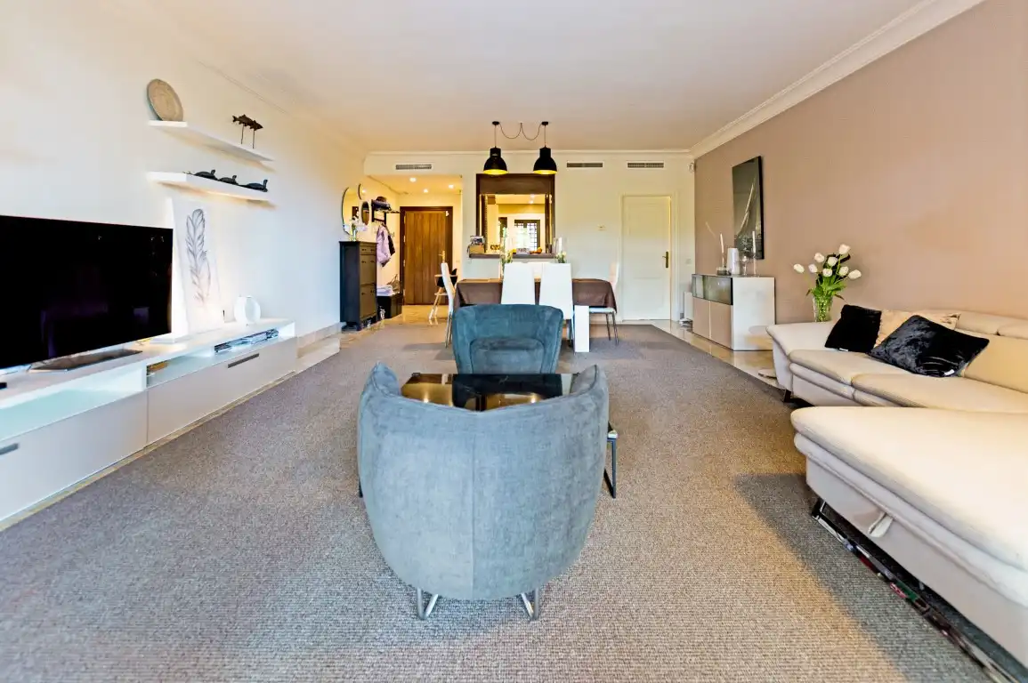Apartament amb piscina en venda a Nueva Andalucía, imagen 8