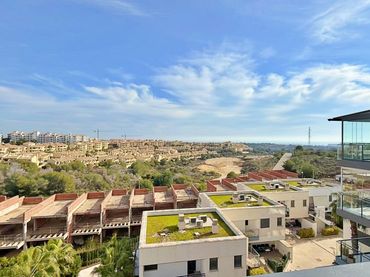 Apartment with pool for sale in Orihuela Costa