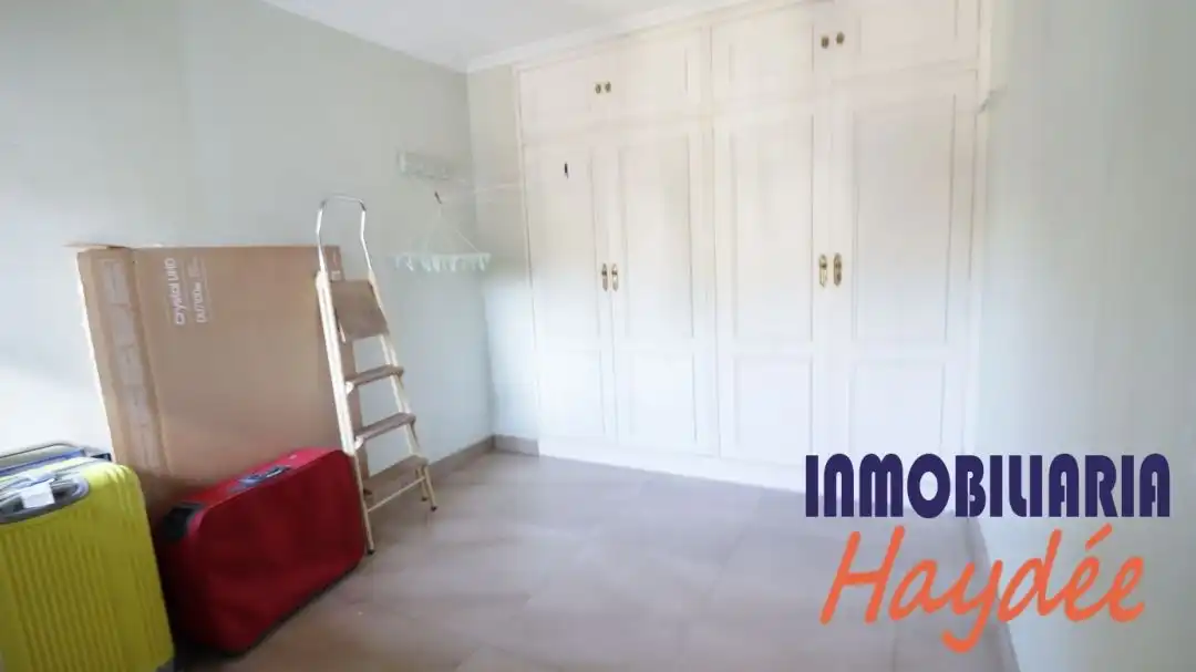 Schlafzimmer von Maisonette zum Verkauf in Leioa mit Heizung, Privatgarten und Terrasse