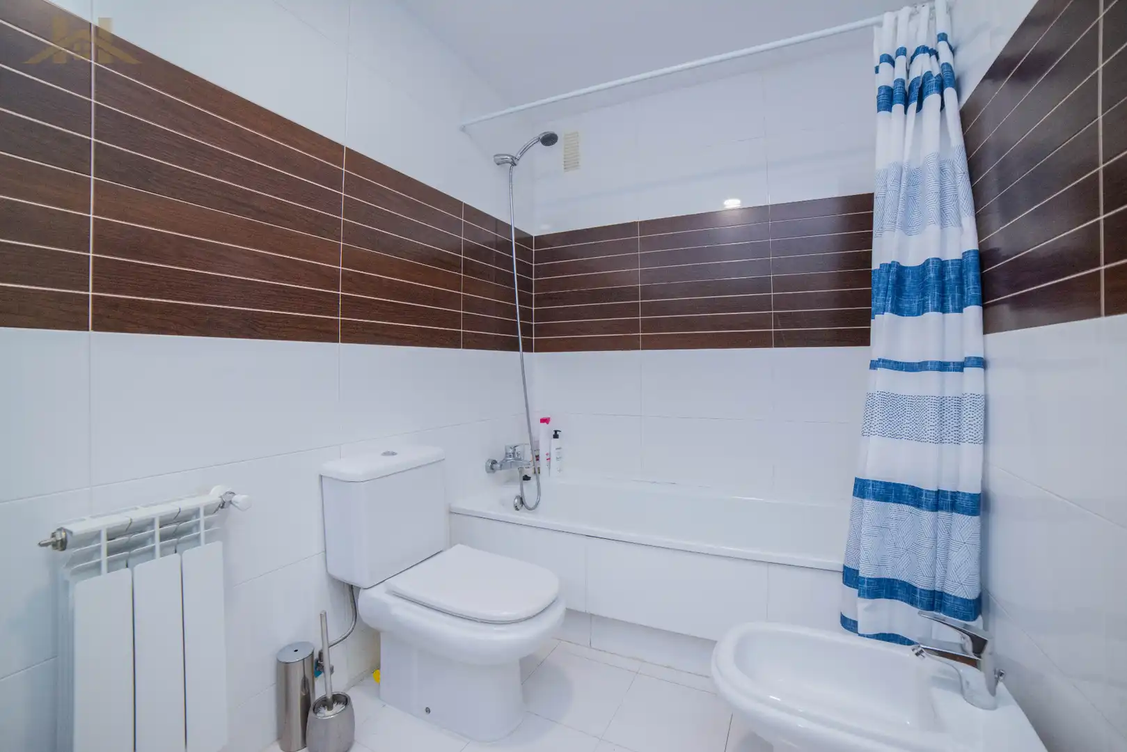 Baño de Casa adosada en venta en Valdemoro con Aire acondicionado, Calefacción y Jardín privado