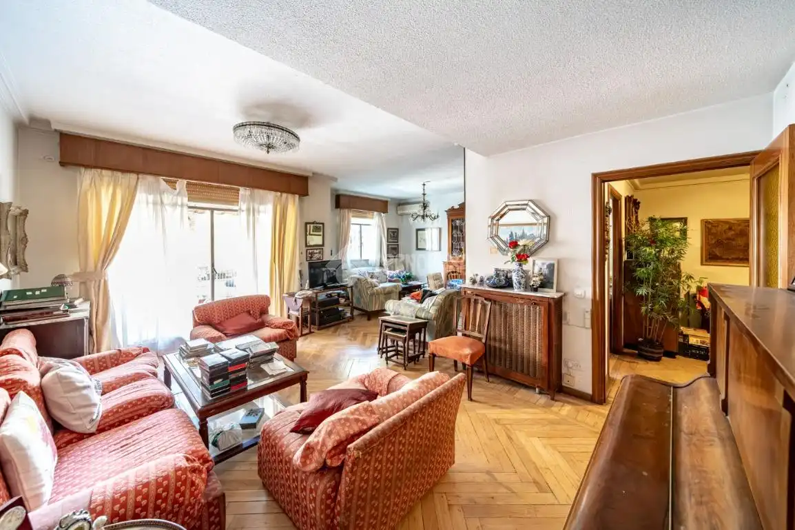 Living room of Flat for sale in Madrid  with Heating