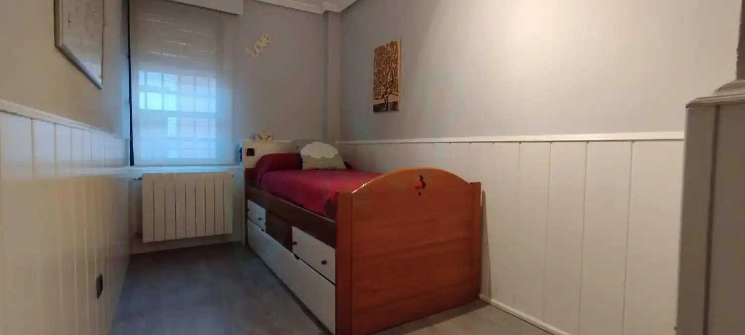 Schlafzimmer von Einfamilien-Reihenhaus zur Miete in Albacete mit Klimaanlage, Heizung und Terrasse