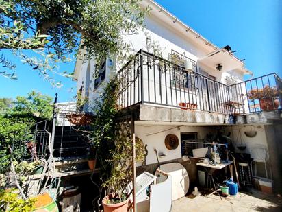 Exterior view of House or chalet for sale in Sant Esteve Sesrovires  with Air Conditioner, Private garden and Terrace