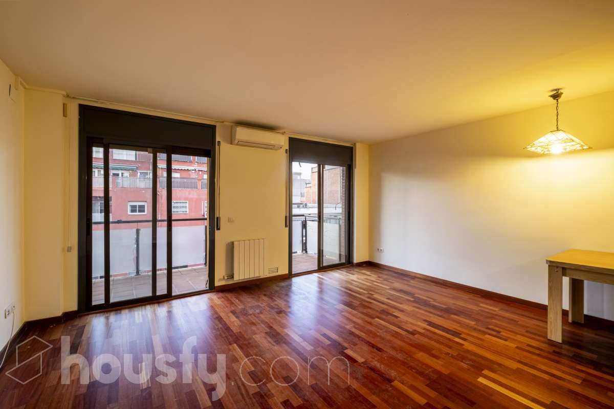 Living room of Duplex for sale in Castelldefels  with Air Conditioner, Heating and Parquet flooring