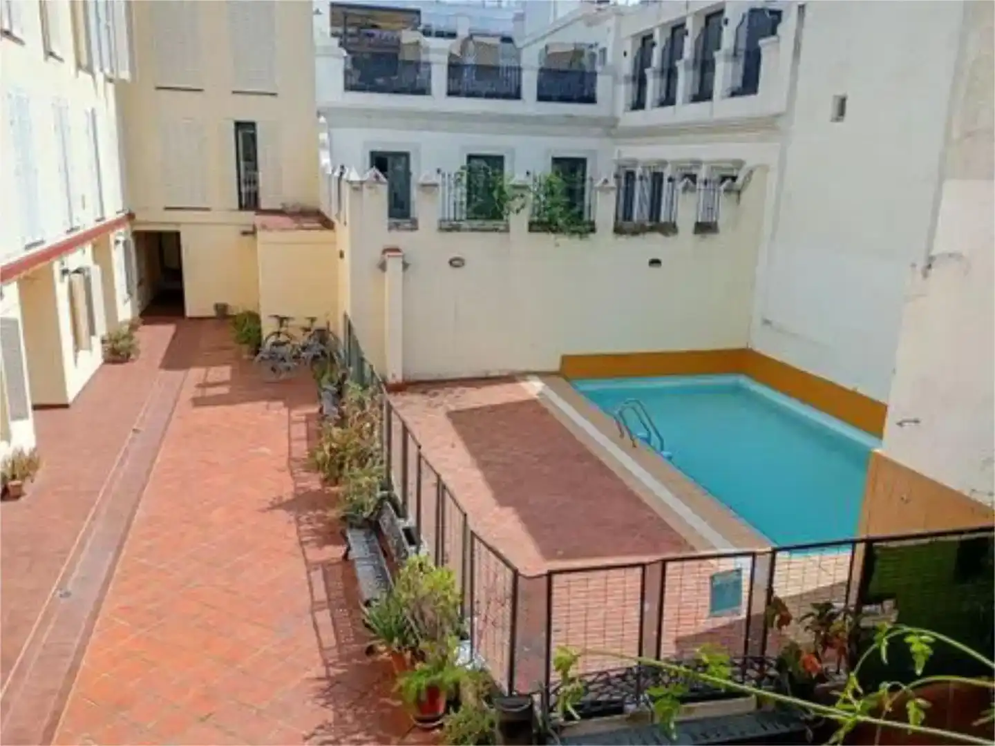 Piscina de Pis en venda en Sevilla amb Aire condicionat, Traster i Piscina